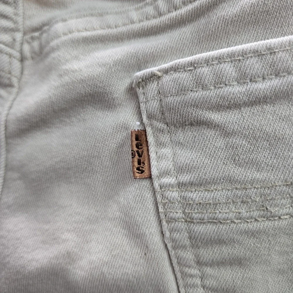 VINTAGE Levi's Men Jeans 38X29 Beige Denim Action Jeans Brown Tab 90s USA READ